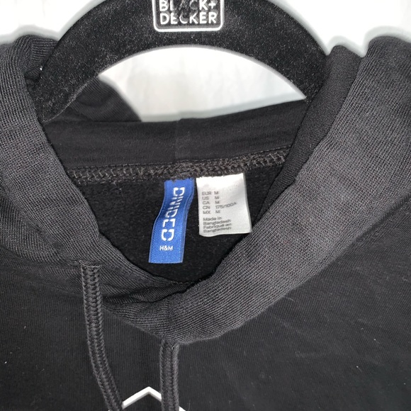 ☀️Graphic design hoodie size small🔥 - Picture 2 of 5